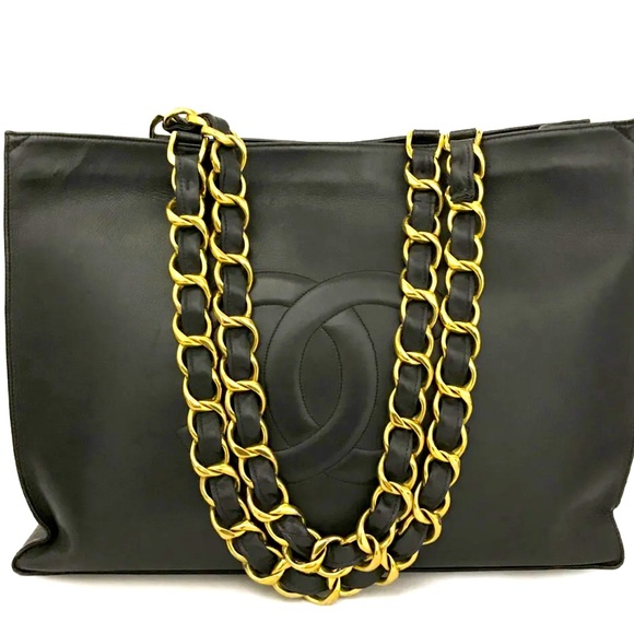 Handbags - Vintage Chanel CC Chain Tote